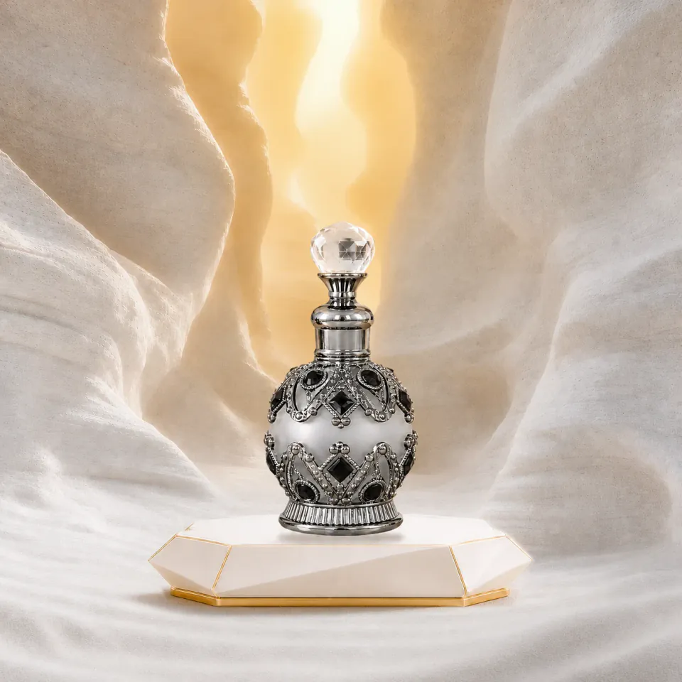 Desert Jewel - Black perfume oil bottle